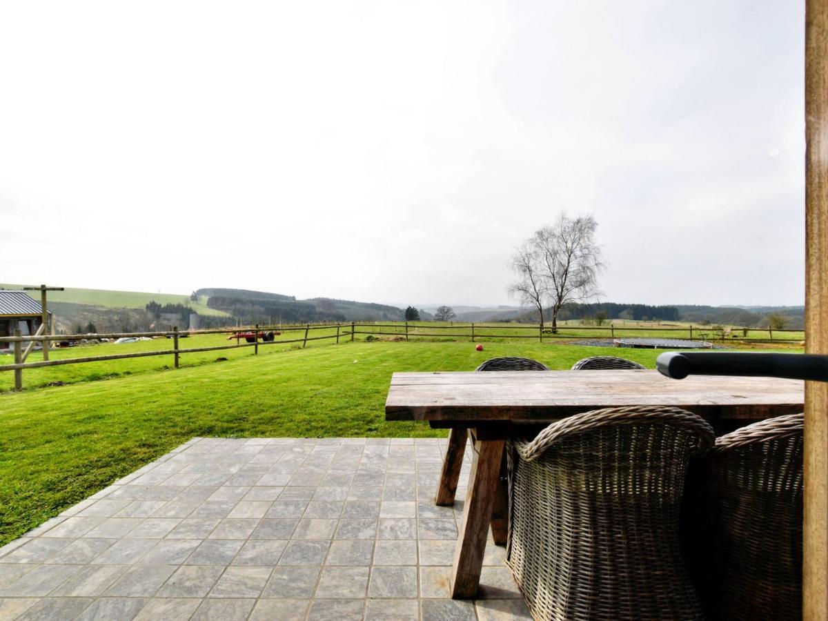 Tranquil Holiday Home In Mont With Bubble Bath المظهر الخارجي الصورة